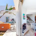 Villa Seafront Violetta *
