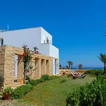 Seafront Violetta Villa *