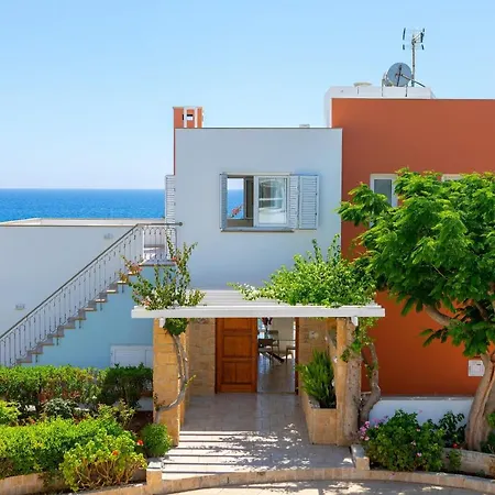 Seafront Violetta Villa *