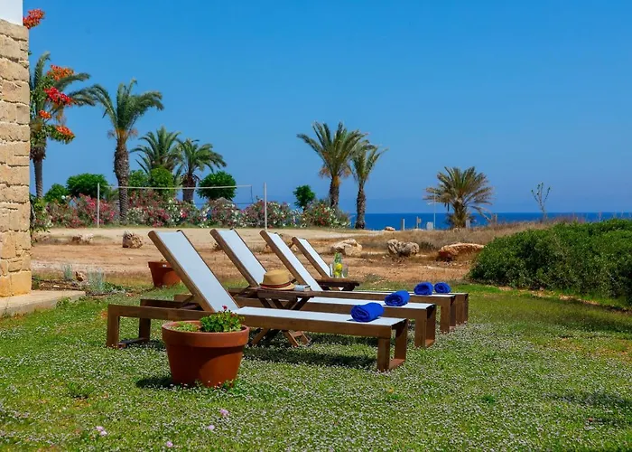 Seafront Violetta Вилла *