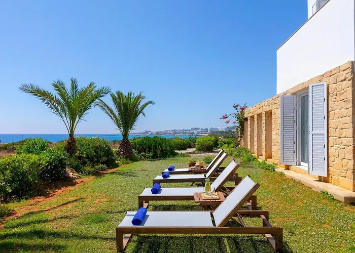 Seafront Violetta Вилла Протарас