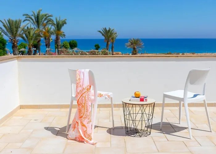 Вилла Seafront Violetta *
