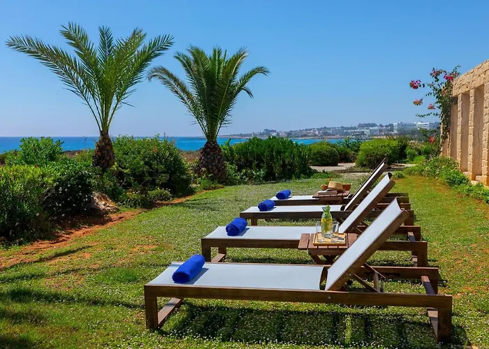 Вилла Seafront Violetta