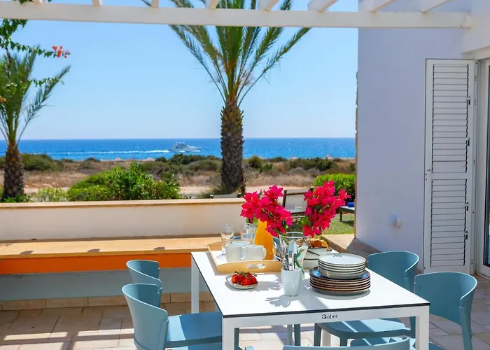 Seafront Violetta Вилла