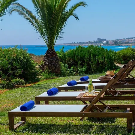 ヴィラ Seafront Violetta プロタラス