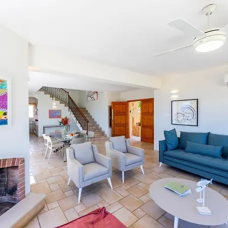 ヴィラ Seafront Violetta *