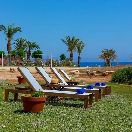Seafront Violetta Villa *