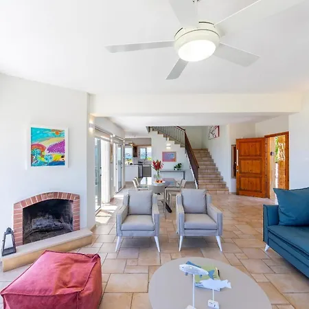 Seafront Violetta ヴィラ