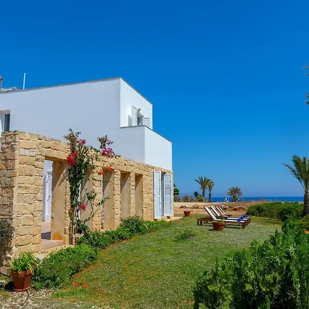 Seafront Violetta Villa *
