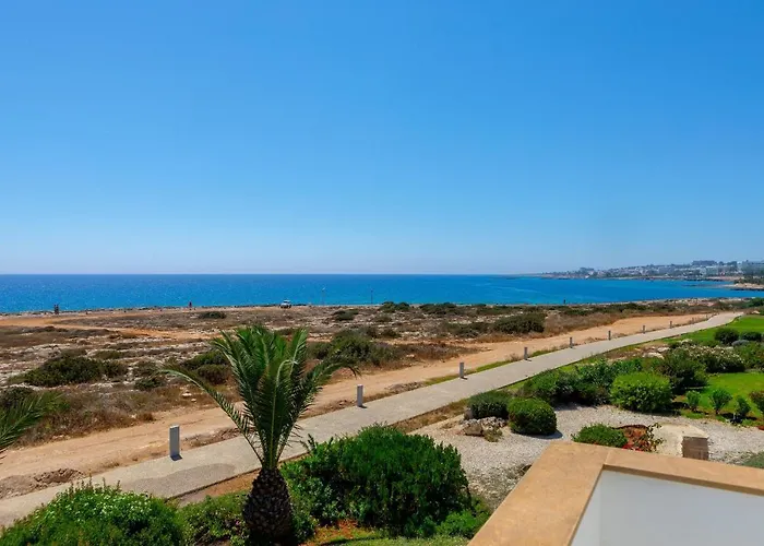 Seafront Violetta Villa