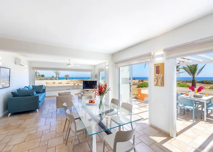 Seafront Violetta * 普罗塔拉斯