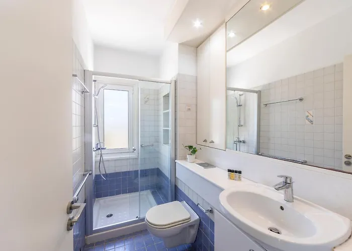 Seafront Violetta * 普罗塔拉斯