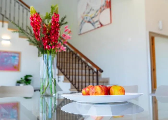 Seafront Violetta * 普罗塔拉斯