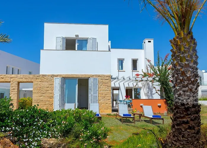 Seafront Violetta * 普罗塔拉斯