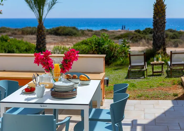 别墅 Seafront Violetta *