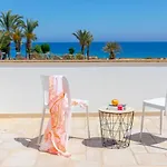 Villa Seafront Violetta *