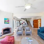 Seafront Violetta Villa