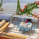 Villa Seafront Violetta